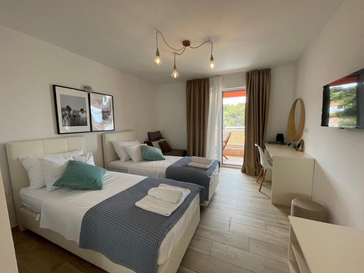 St. Nicholas Rooms Hvar Town Exterior photo