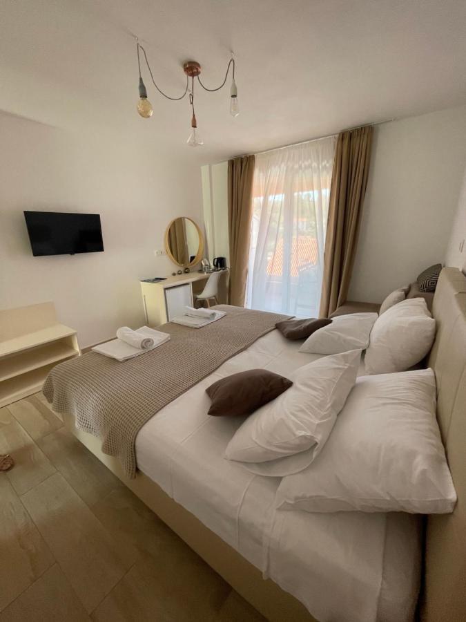 St. Nicholas Rooms Hvar Town Exterior photo
